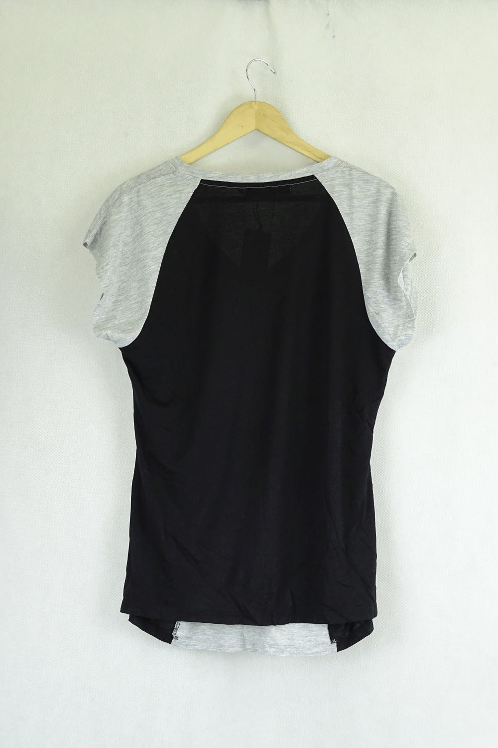 Lexington Park Black And Grey Top L