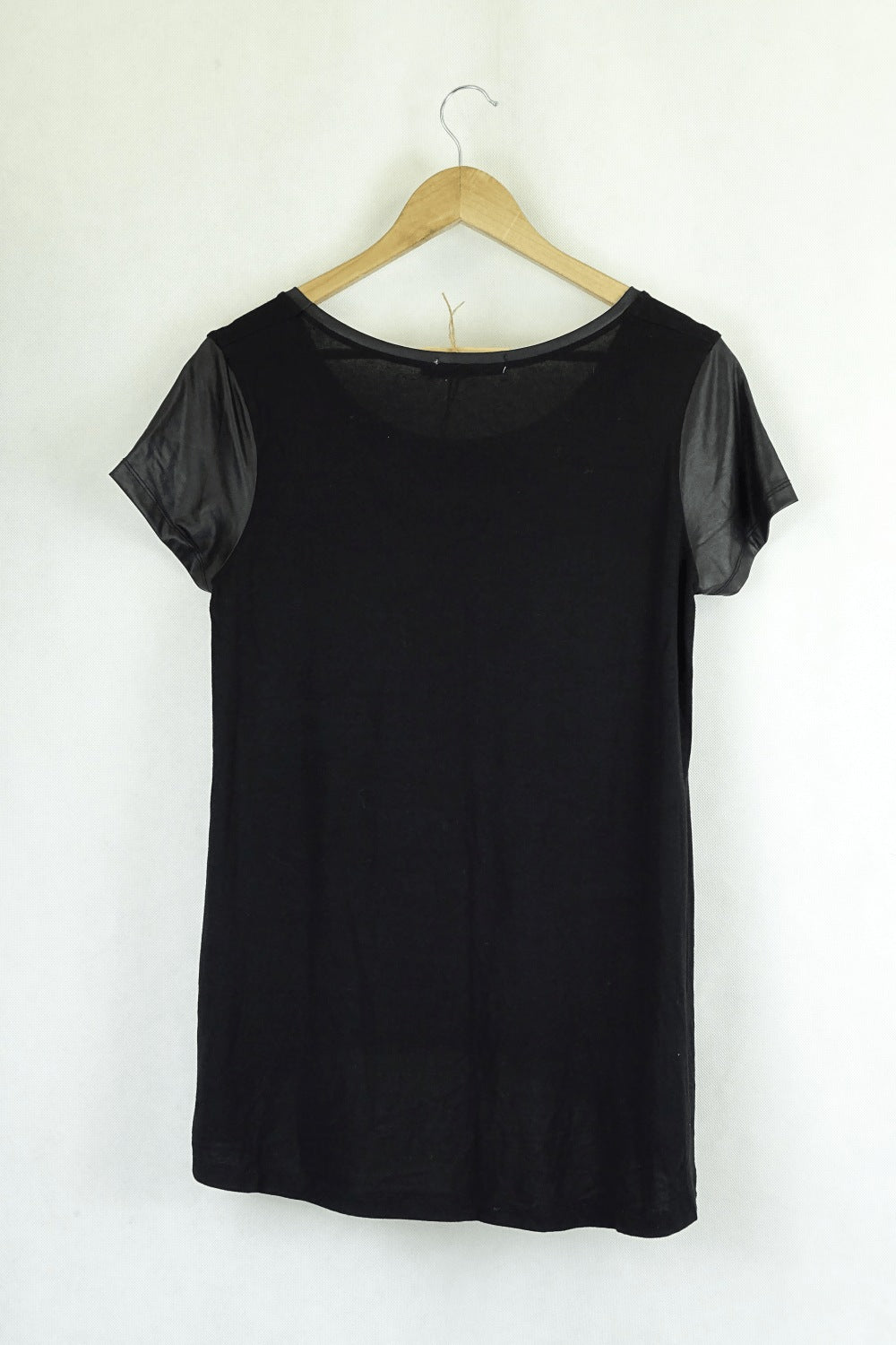 Suiteboutique Black T-Shirt 12