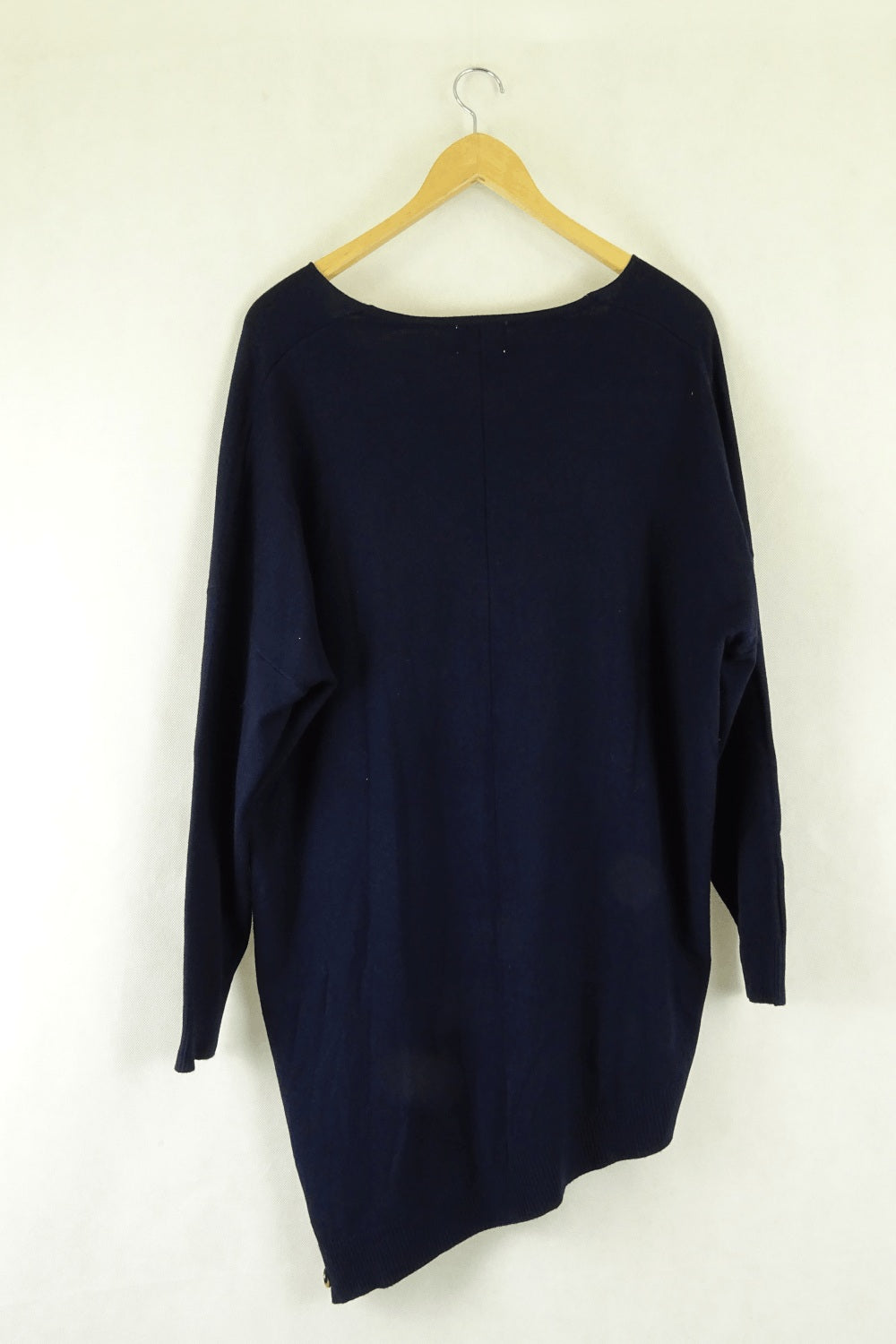 Cali &amp; Co Navy Top  M