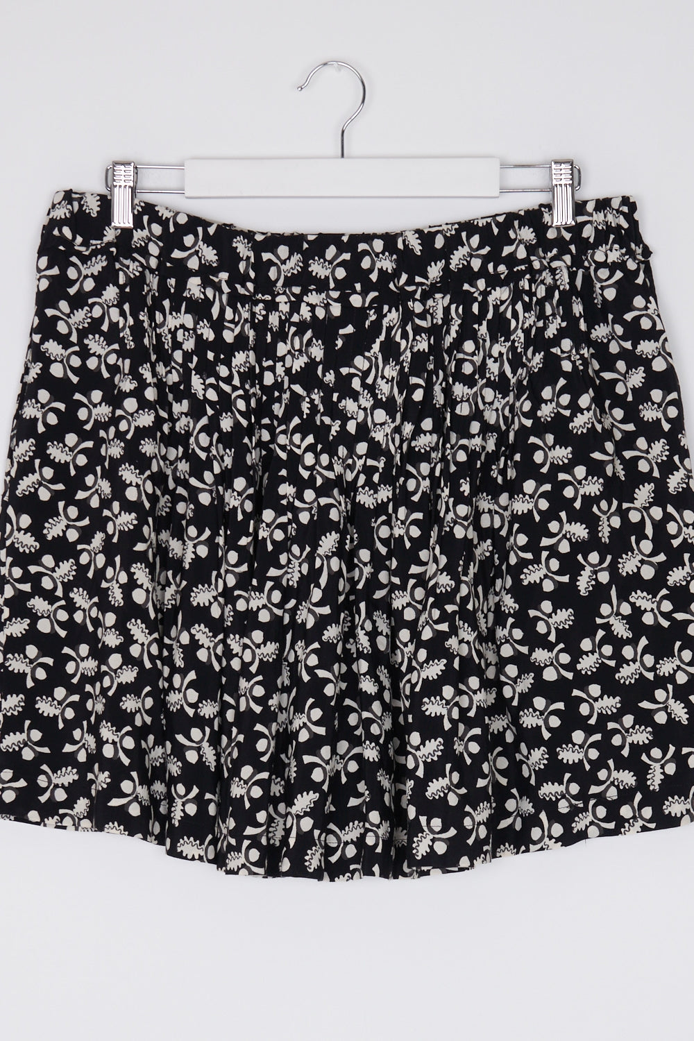 Country Road Black and White Patterned Skirt 16