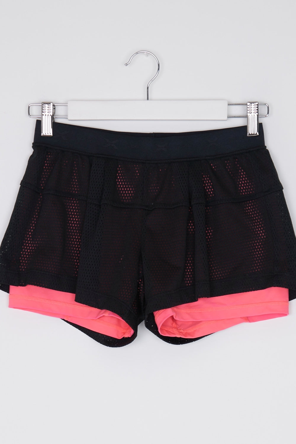 2XU Black And Pink Active Shorts S